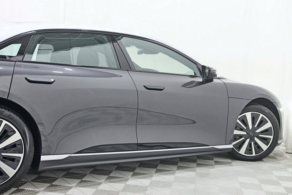 2025 Lucid Air Touring photo 10