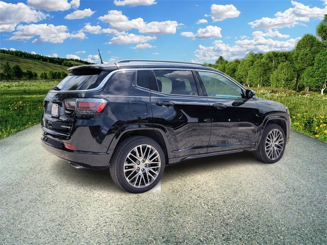 2022 Jeep Compass Limited photo 4