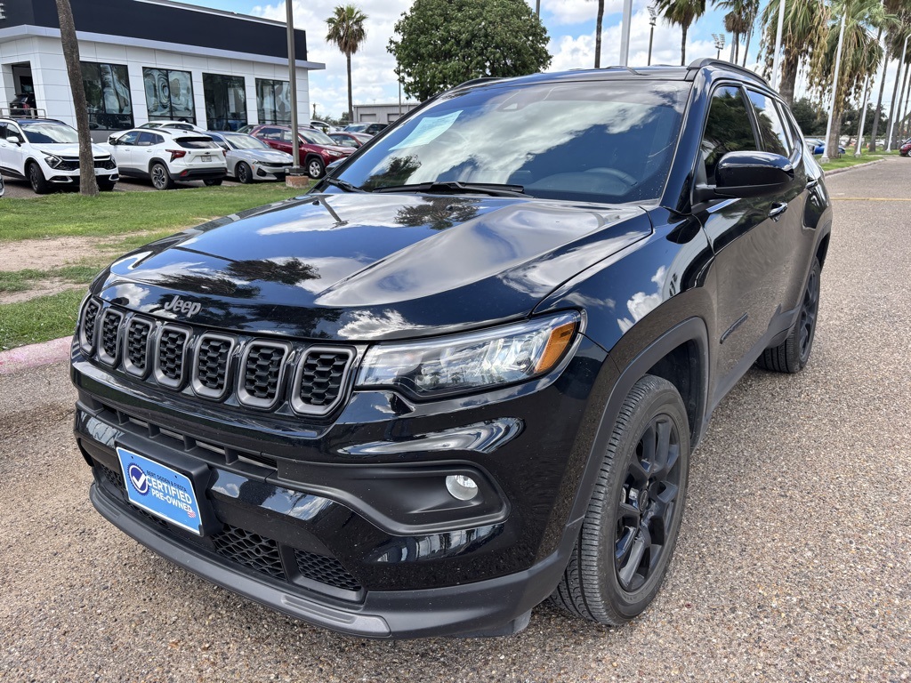 2025 Jeep Compass Latitude photo 3
