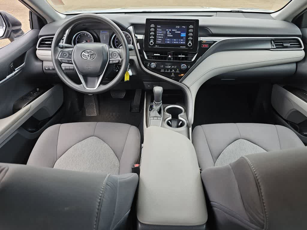 2023 Toyota Camry LE photo 4