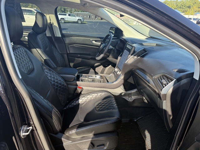 2024 Ford Edge Titanium photo 6