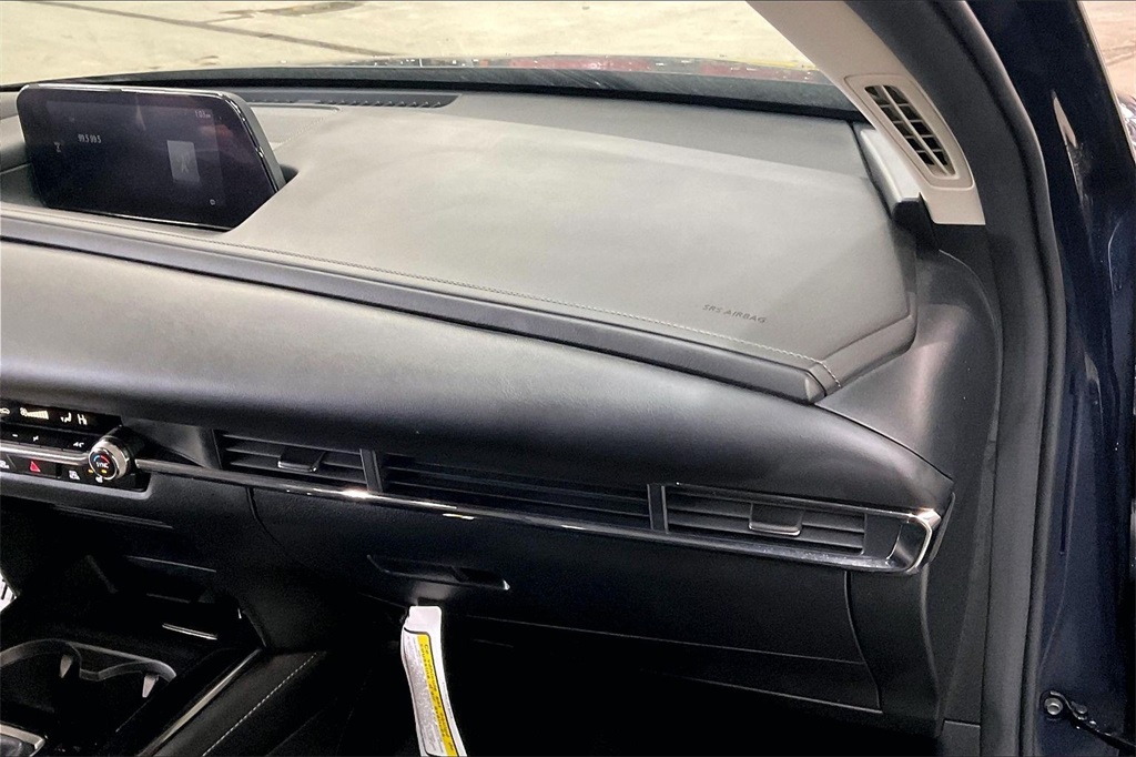 2023 MAZDA CX-30 - Image 15