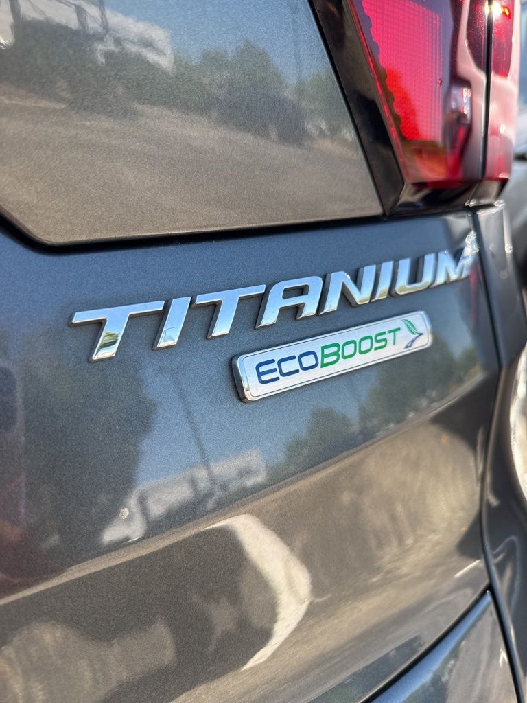 2019 Ford Escape Titanium photo 20