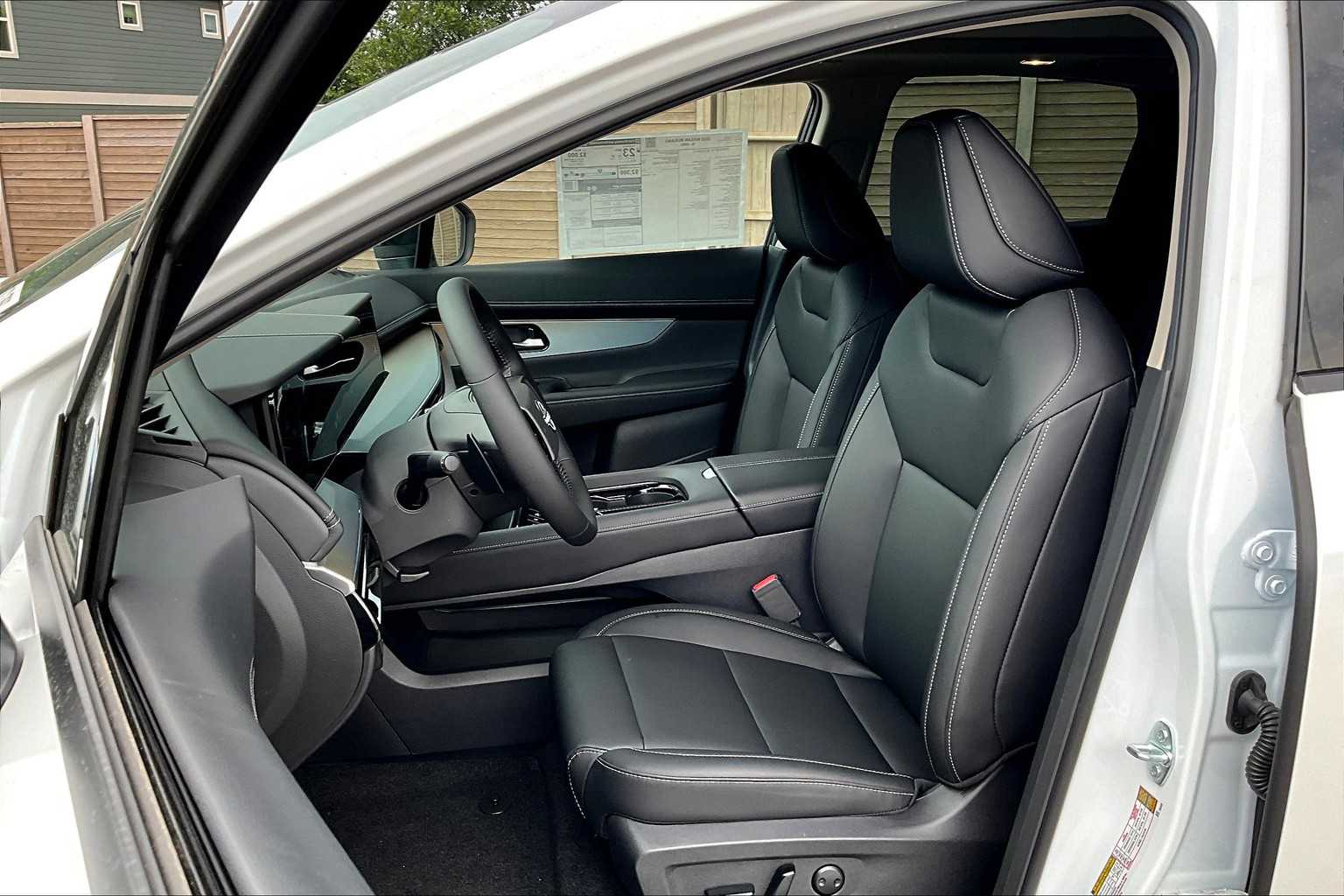 2025 Nissan Murano SL photo 14