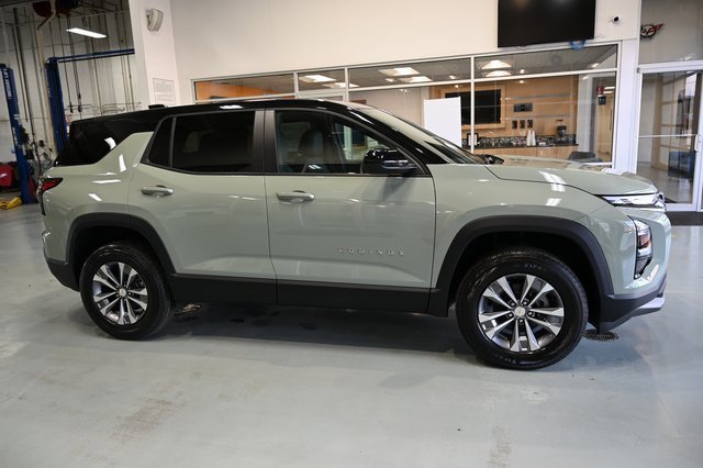 2026 Chevrolet Equinox LT photo 3