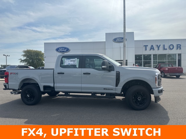 2025 Ford F-250 Super Duty XL's photo
