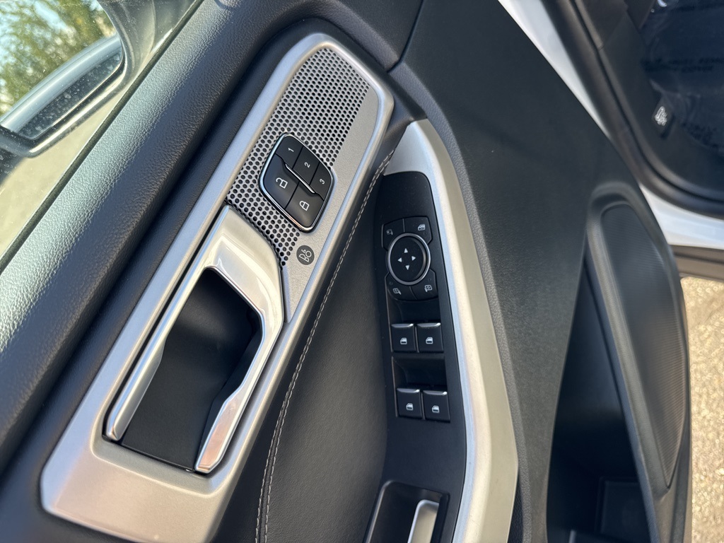 2022 Ford Explorer Limited photo 17