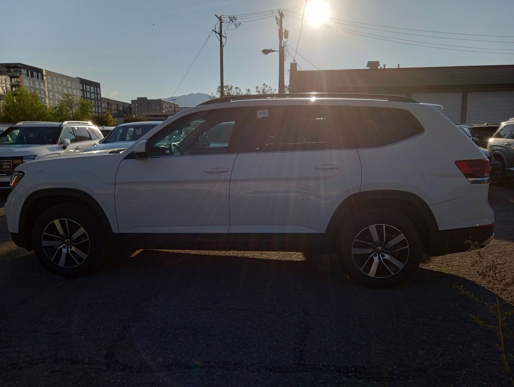 2023 Volkswagen Atlas SE photo 4