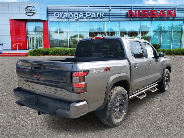 2026 Nissan Frontier PRO-4X photo 2