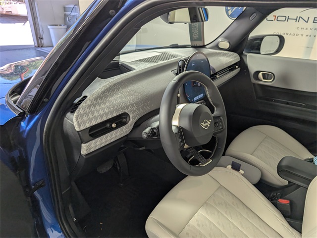2025 Mini Cooper 4 Door Hardtop S Iconic photo 15