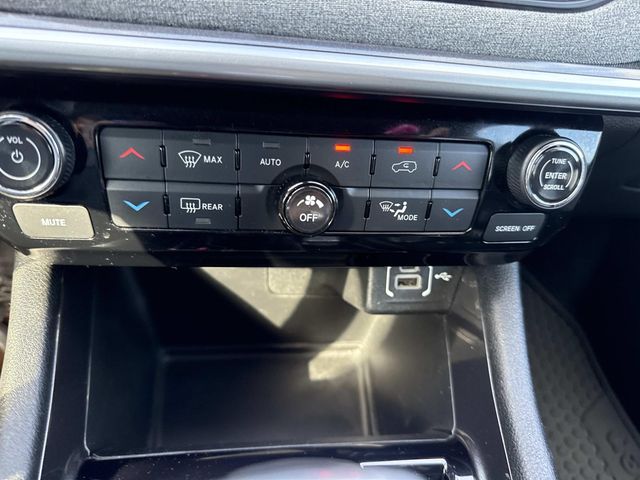 2022 Jeep Compass Latitude photo 22
