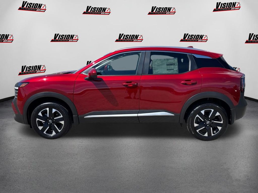2025 Nissan Kicks SV photo 8