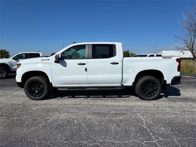 2026 Chevrolet Silverado Trail Boss Custom photo 2