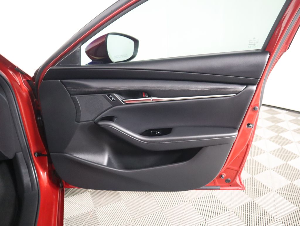 2023 Mazda Mazda3 2.5 s Preferred photo 24