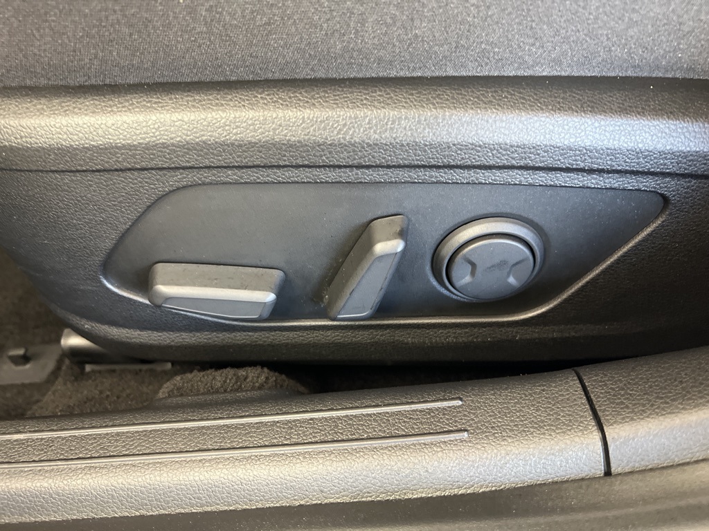 2025 Hyundai Sonata SEL photo 3