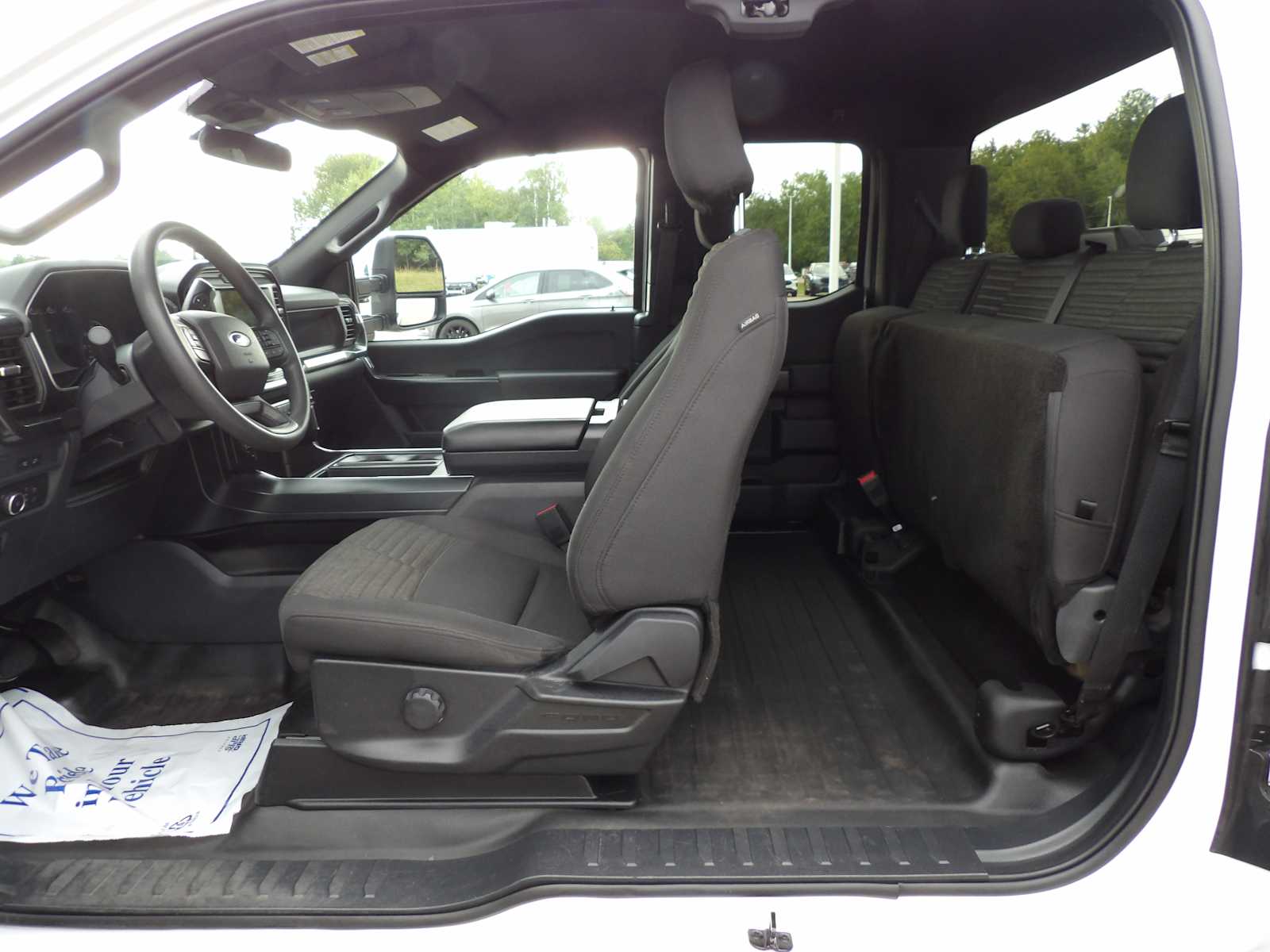 2022 Ford F-150 XL photo 11