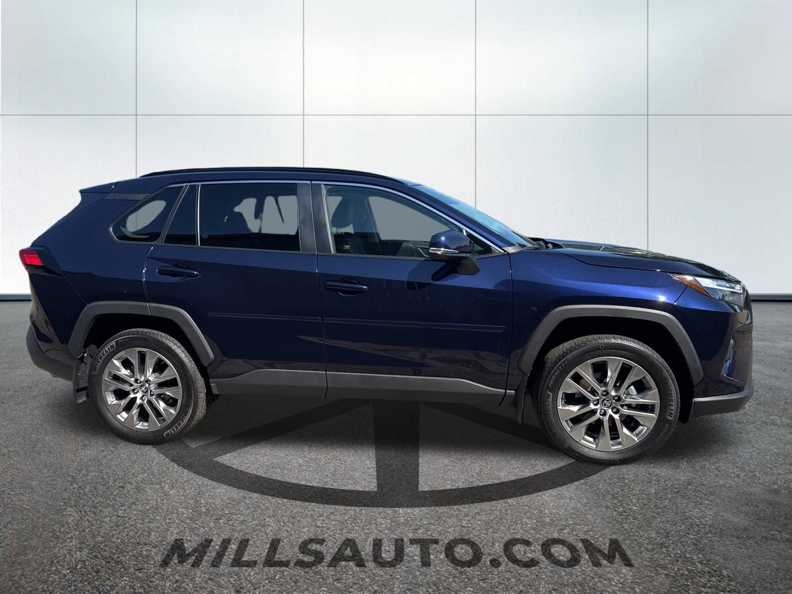2024 Toyota RAV4 XLE Premium photo 2