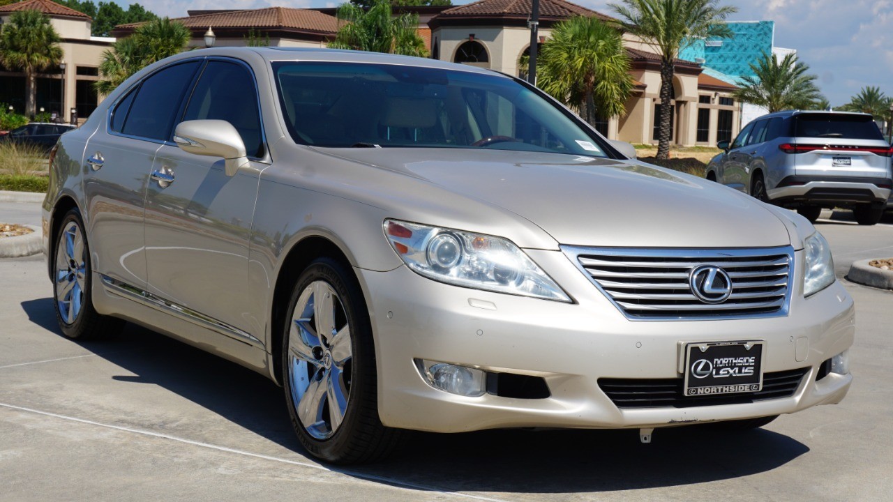 2011 Lexus LS 460 photo 3