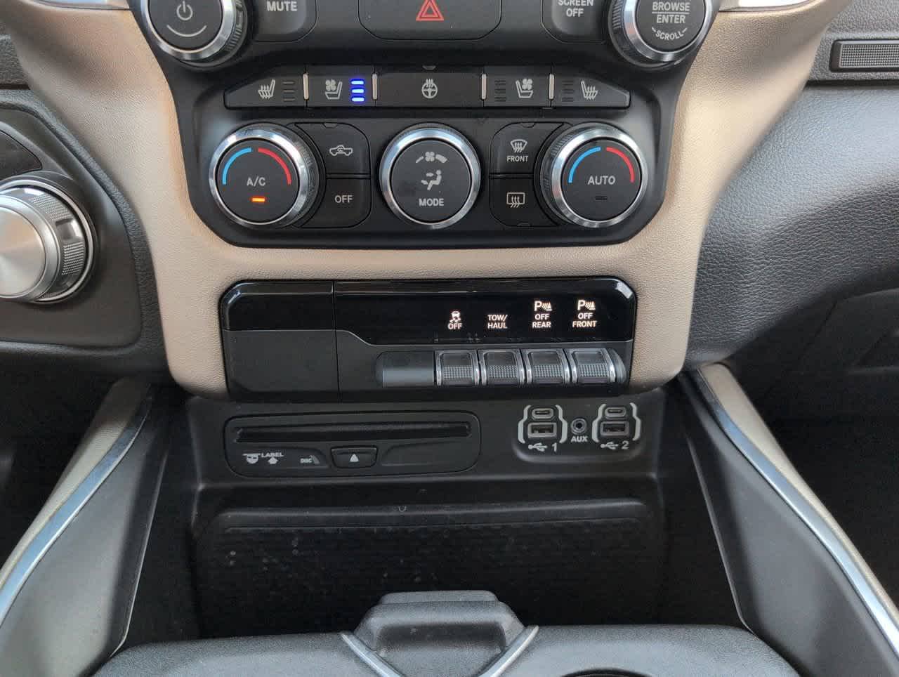 2019 Ram 1500 Laramie photo 15