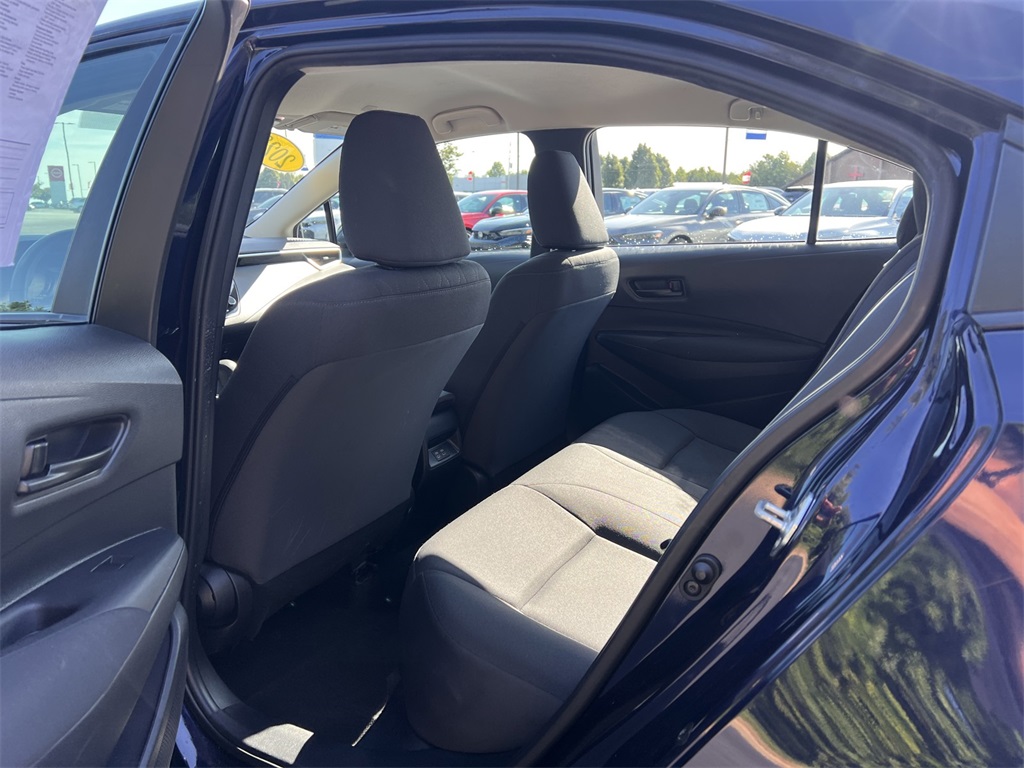 2023 Toyota Corolla LE photo 9