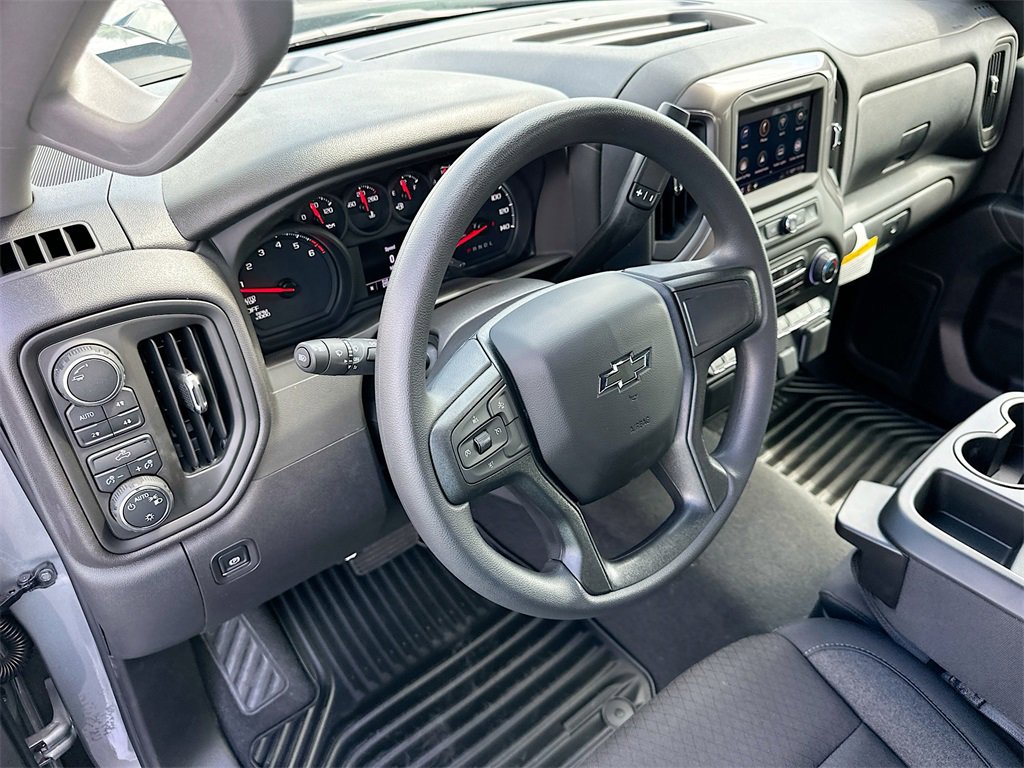 2025 Chevrolet Silverado 1500 Custom Trail Boss photo 6