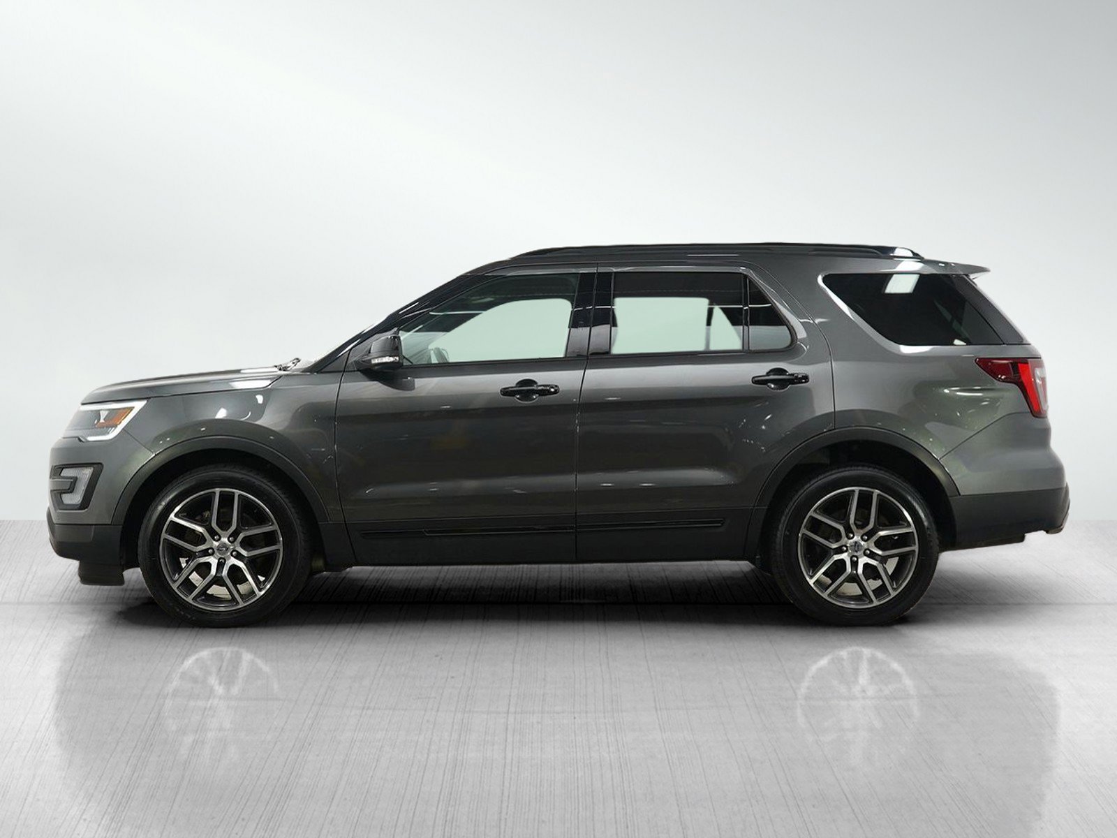 Used 2016 Ford Explorer Sport with VIN 1FM5K8GT5GGB03183 for sale in Bloomington, Minnesota