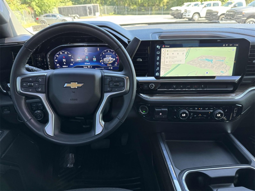 2024 Chevrolet Silverado 3500HD LT photo 15