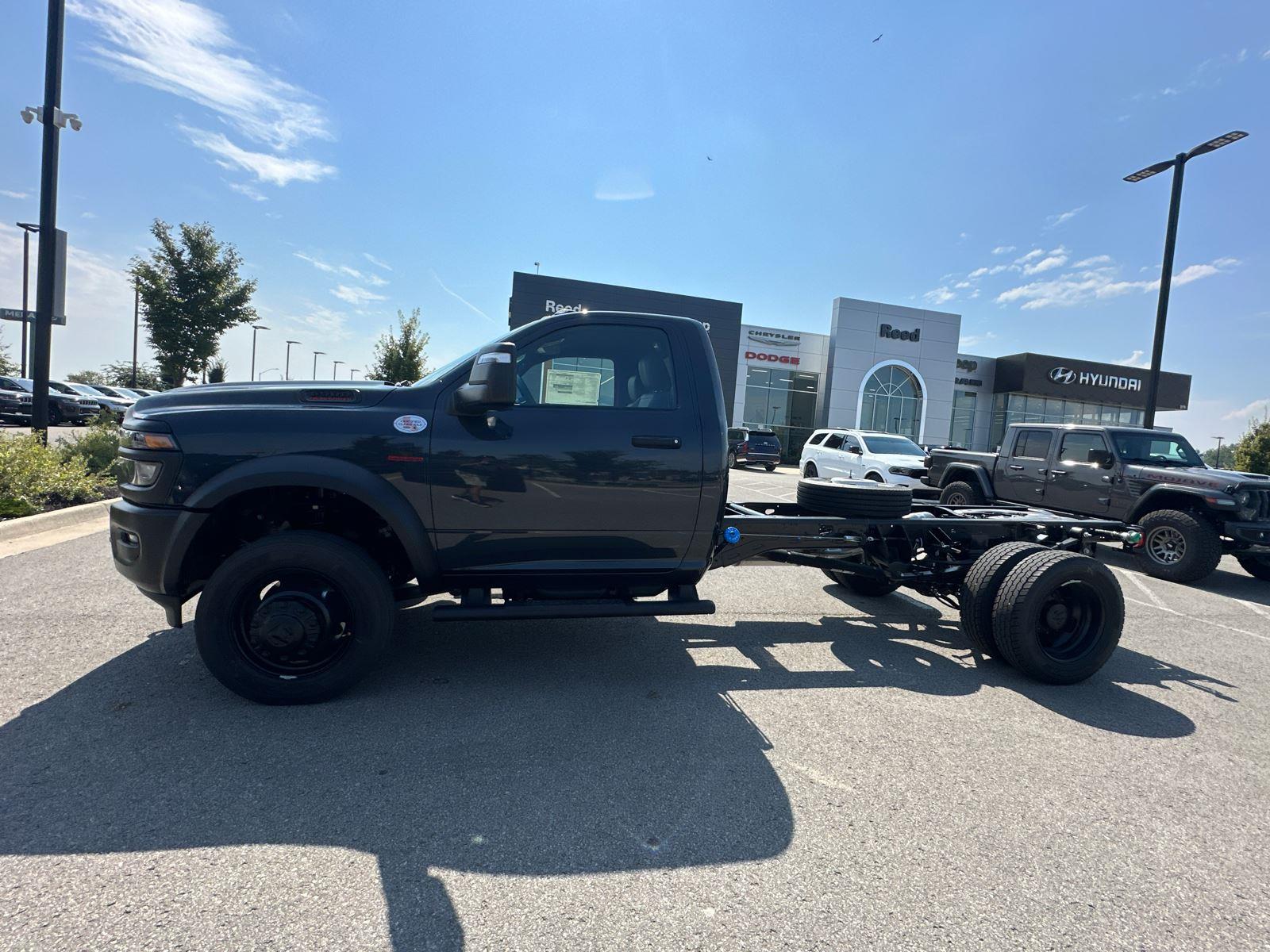2026 Ram 5500 Tradesman photo 2