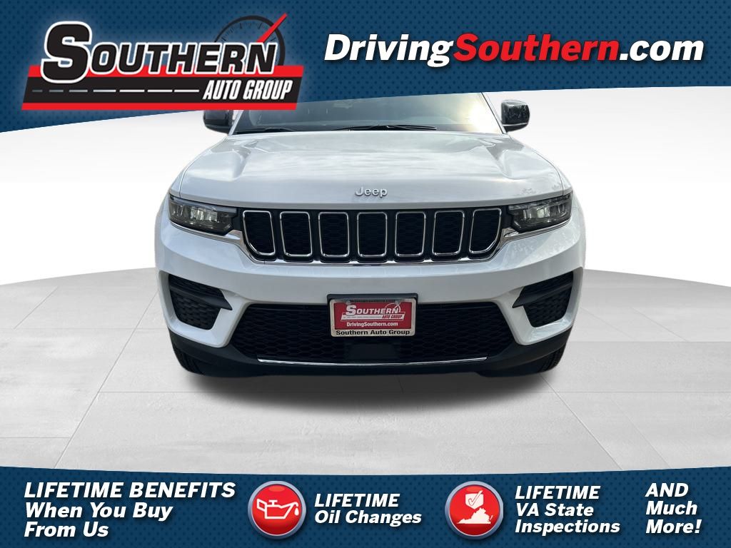 2025 Jeep Grand Cherokee Laredo's photo