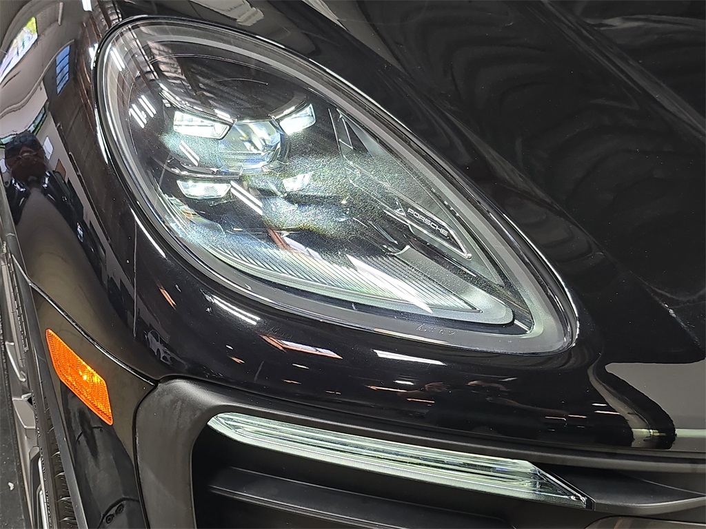 2024 Porsche Macan T photo 12