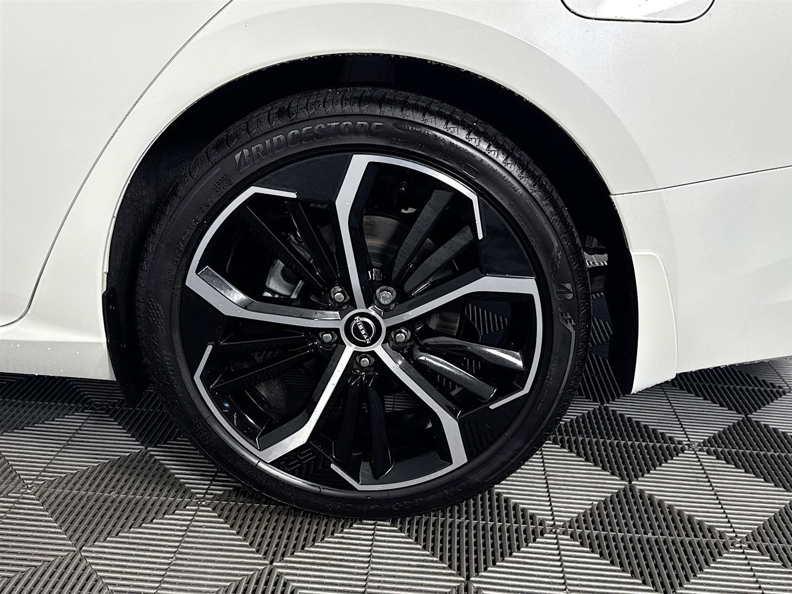 2025 Nissan Altima SR photo 27