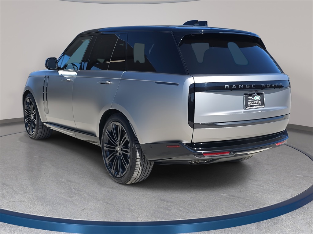 2025 Land Rover Range Rover SE photo 4