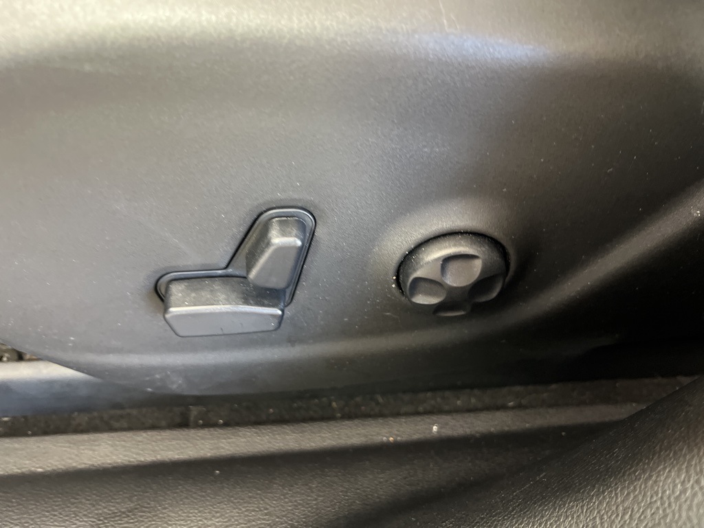 2021 Jeep Cherokee Limited photo 15