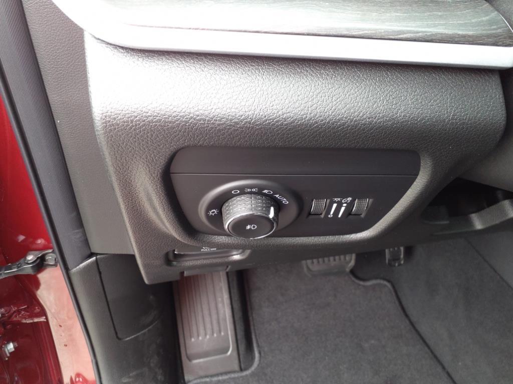 2025 Jeep Grand Cherokee Limited photo 10