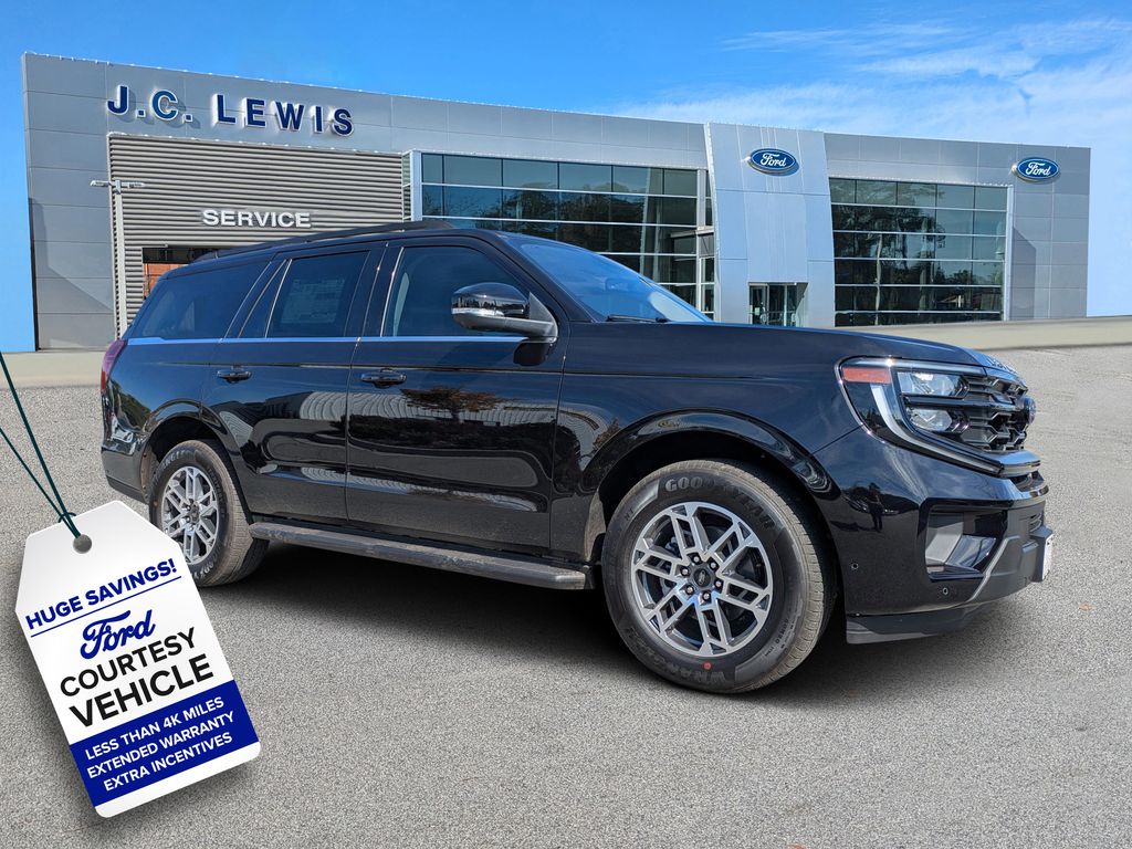 2025 Ford Expedition Active's photo