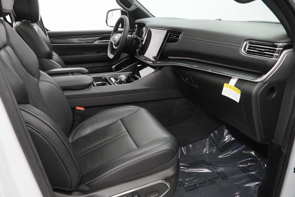 2023 Jeep Wagoneer Base photo 36