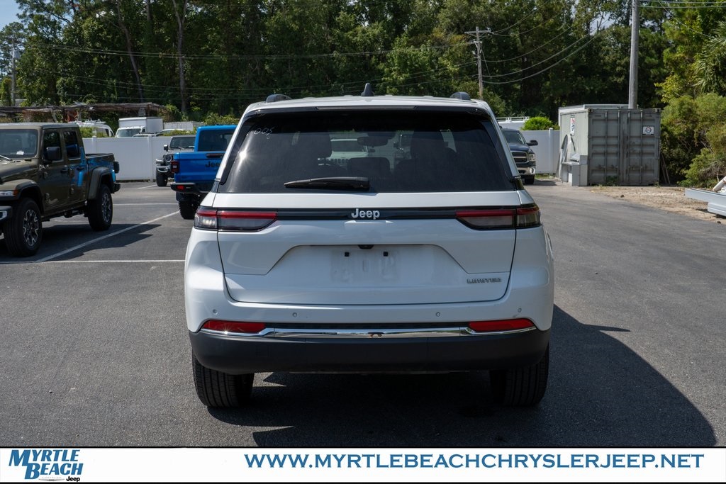 2024 Jeep Grand Cherokee Limited photo 3