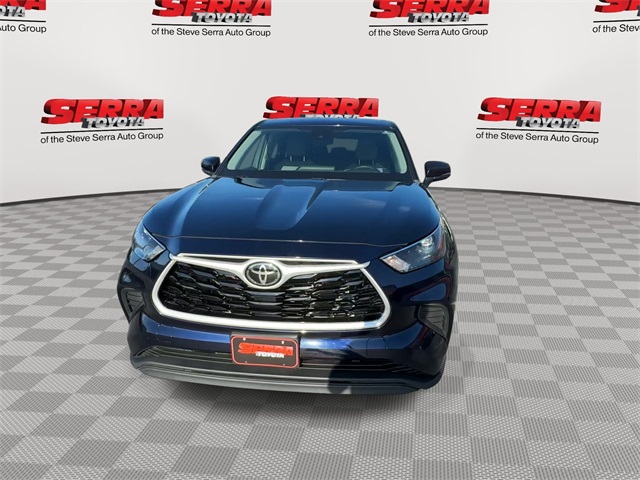 2022 Toyota Highlander L photo 4