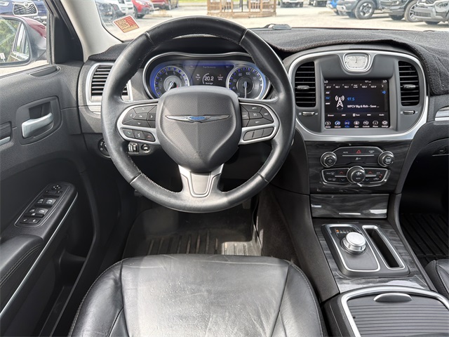 2018 Chrysler 300 Touring Limited photo 10