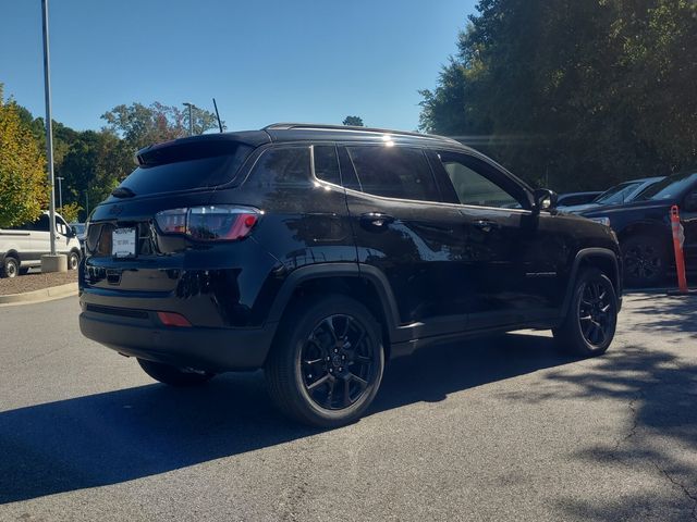 2026 Jeep Compass Latitude photo 3