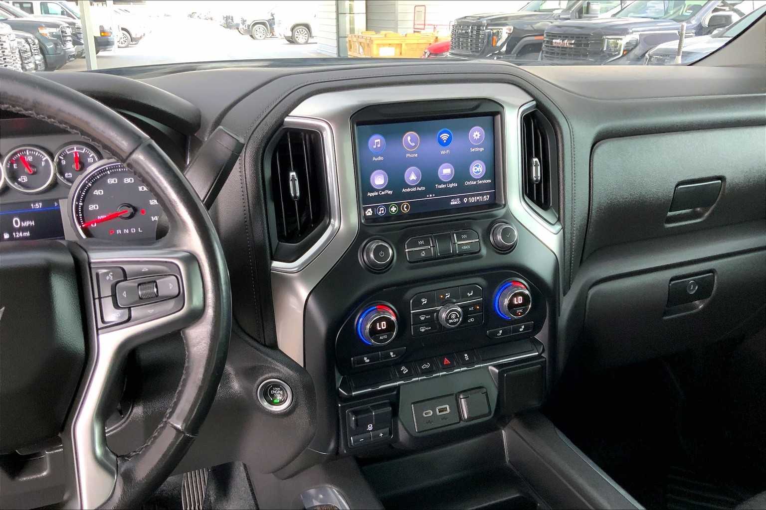 2021 Chevrolet Silverado 1500 RST photo 4