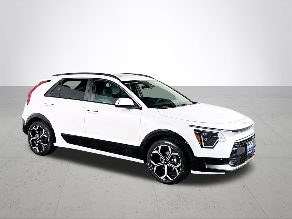2025 Kia Niro Plug-In Hybrid SX Touring photo 3