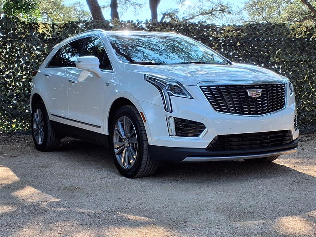 2025 Cadillac XT5 Premium Luxury photo 3
