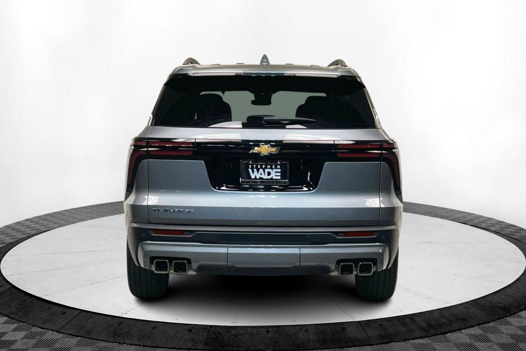 2025 Chevrolet Traverse photo 4