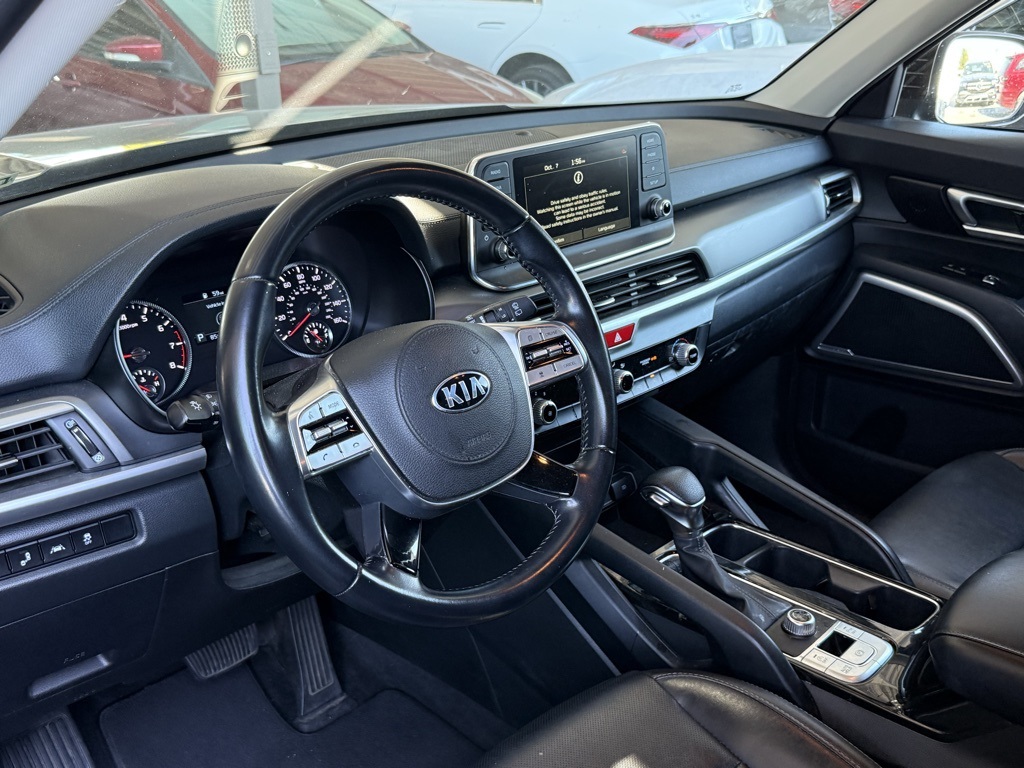2020 Kia Telluride LX photo 2