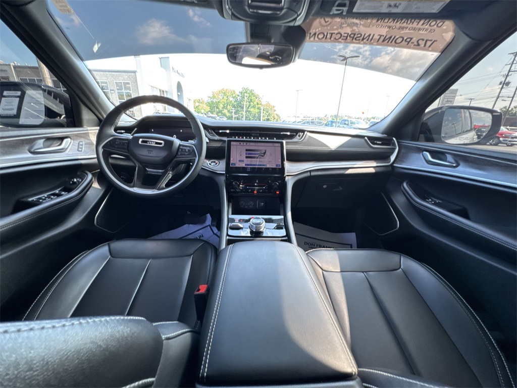 2024 Jeep Grand Cherokee Limited photo 10