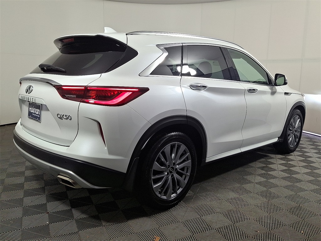 2025 Infiniti QX50 Luxe photo 4