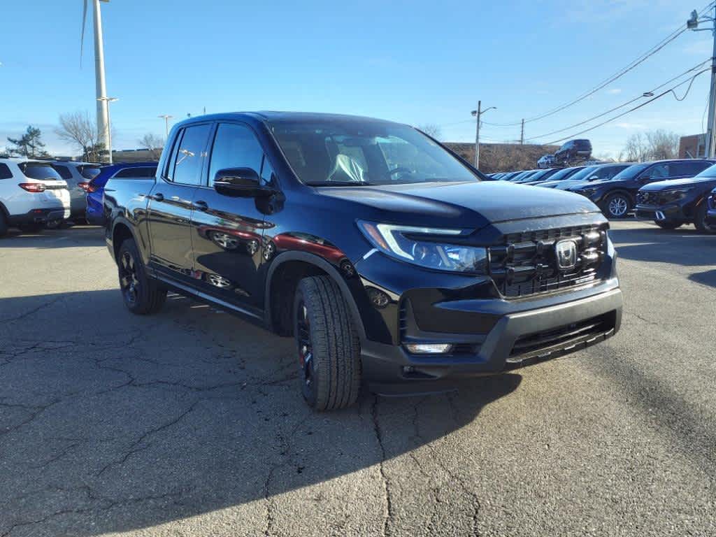 2026 Honda Ridgeline Black Edition photo 2