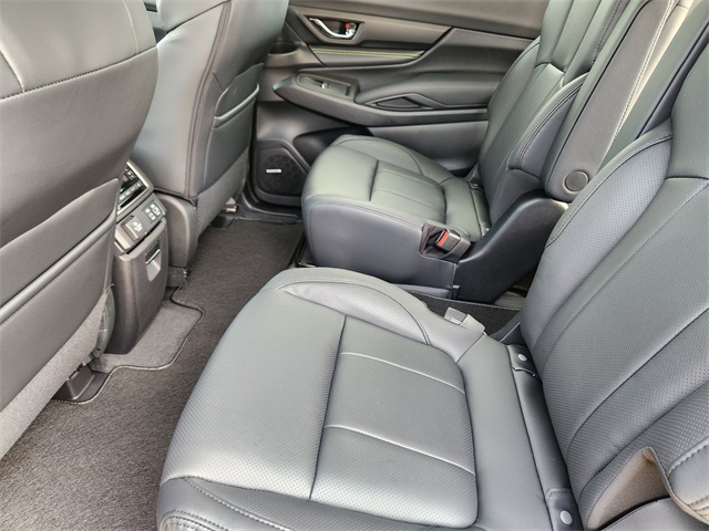 2025 Subaru Ascent Onyx Edition Touring photo 19