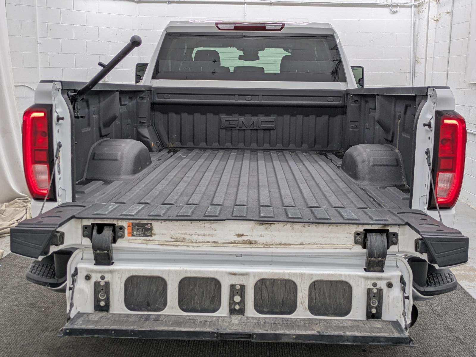 2024 Gmc Sierra HD SLE photo 12